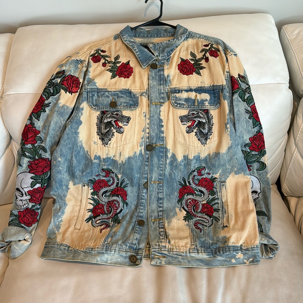 Celeb style denim jacket